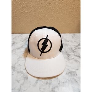 Six Flags Adult Snapback Black White Poly Cotton Flash Cap Hat‎